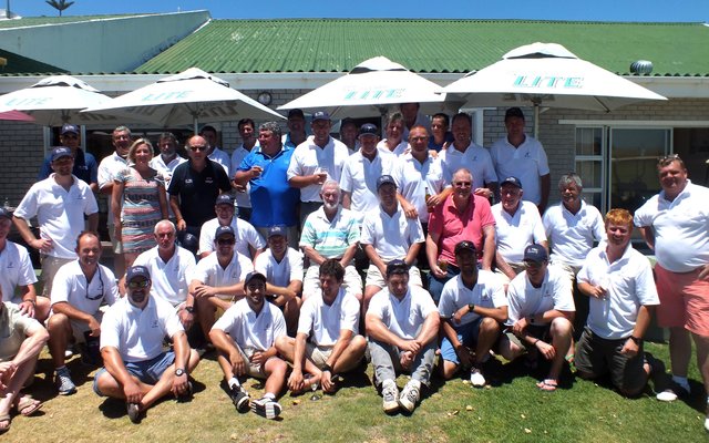 Die groot groep wynmakers wat jaarliks hulle Pirasien Classic Gholftoernooi op Gansbaai Gholfklub se baan tydens hulle vakansietydeperk kom hou.